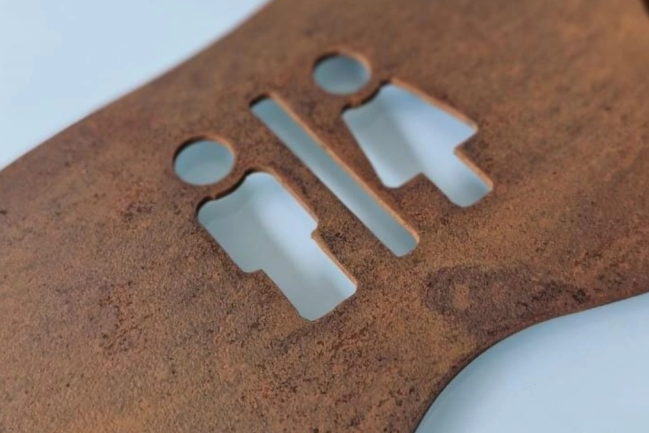 A Importância de Placas de Sinalização Eficientes e Resistentes para Condomínios